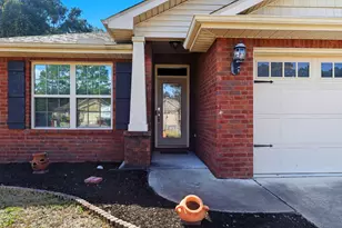 219 January Ct, Crestview, FL 32539 - Photo 5