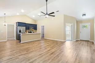 108 A N Rayburn St, Crestview, FL 32539 - Photo 9