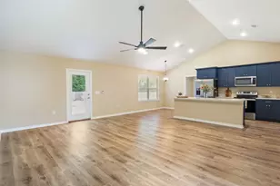 108 A N Rayburn St, Crestview, FL 32539 - Photo 7