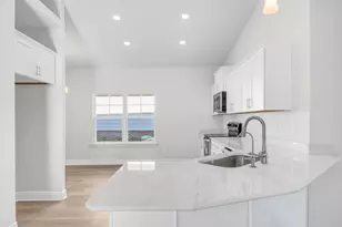 27 Mahogany Dr, Freeport, FL 32439 - Photo 5