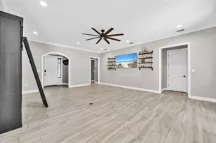 750 Woods Dr, Niceville, FL 32578 - Photo 17