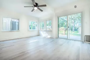 209 Hawthorne Cir, Fort Walton Beach, FL 32547 - Photo 19