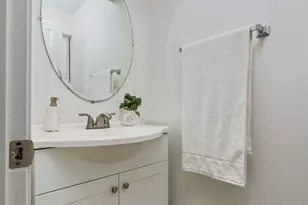 810 Boulevard of the Champions, Shalimar, FL 32579 - Photo 19