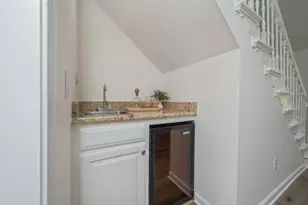 810 Boulevard of the Champions, Shalimar, FL 32579 - Photo 15