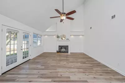 810 Boulevard Of The Champions, Shalimar, FL 32579 - Photo 9