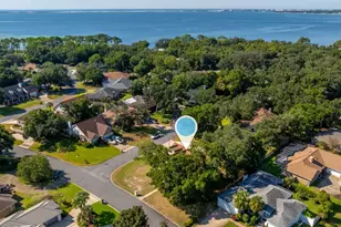 810 Boulevard of the Champions, Shalimar, FL 32579 - Photo 71