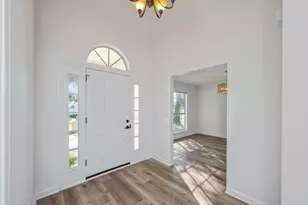 810 Boulevard of the Champions, Shalimar, FL 32579 - Photo 7