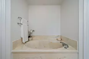 810 Boulevard of the Champions, Shalimar, FL 32579 - Photo 27