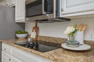 810 Boulevard of the Champions, Shalimar, FL 32579 - Photo 37