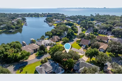 810 Boulevard Of The Champions, Shalimar, FL 32579 - Photo 73