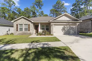 129 Laurel Oaks Dr, Freeport, FL 32439 - Photo 1