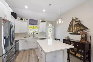 129 Laurel Oaks Dr, Freeport, FL 32439 - Photo 5