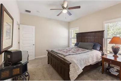 129 Laurel Oaks Drive, Freeport, FL 32439 - Photo 11