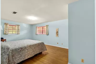 1202 NE Beachview Drive NE, Fort Walton Beach, FL 32547 - Photo 17