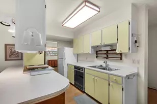 1202 NE Beachview Dr NE, Fort Walton Beach, FL 32547 - Photo 9