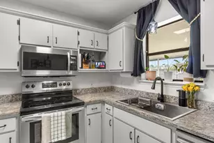 6845 Avenida De Galvez, Navarre, FL 32566 - Photo 11