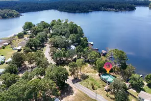 834 Paradise Island Dr, Defuniak Springs, FL 32433 - Photo 1