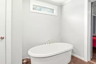 834 Paradise Island Dr, Defuniak Springs, FL 32433 - Photo 19