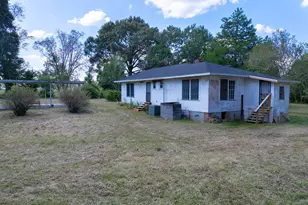 137 Parker Ln, Laurel Hill, FL 32567 - Photo 17