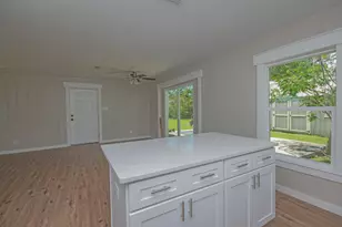 3119 W 23rd Ct, Panama City, FL 32405 - Photo 9