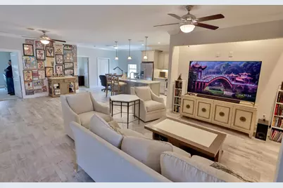 2066 Fountainview Drive, Navarre, FL 32566 - Photo 7