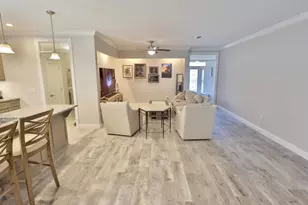 2066 Fountainview Dr, Navarre, FL 32566 - Photo 9