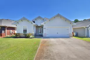 2066 Fountainview Dr, Navarre, FL 32566 - Photo 1