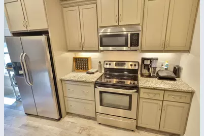 2066 Fountainview Drive, Navarre, FL 32566 - Photo 13