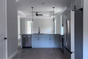 1460 Pine St, Niceville, FL 32578 - Photo 3