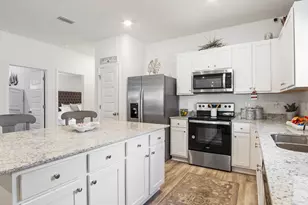 195 Sweetclover St, Freeport, FL 32439 - Photo 7