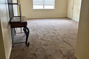 605 Colonial Dr, Fort Walton Beach, FL 32547 - Photo 3