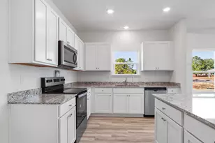 93 Arrowwood Blvd, Freeport, FL 32439 - Photo 11