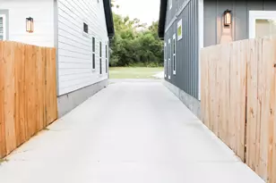 1011 N K Street N, Pensacola, FL 32501 - Photo 27