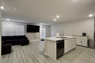 334 Flounder St, Crestview, FL 32539 - Photo 5