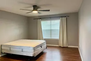 9866 Parker Lake Cir, Navarre, FL 32566 - Photo 15