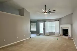 9866 Parker Lake Cir, Navarre, FL 32566 - Photo 3