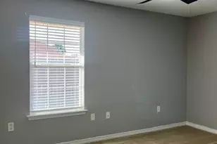 9866 Parker Lake Cir, Navarre, FL 32566 - Photo 23