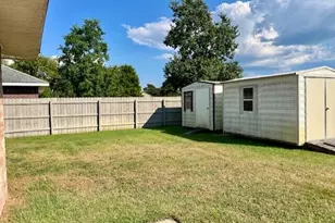 9866 Parker Lake Cir, Navarre, FL 32566 - Photo 27