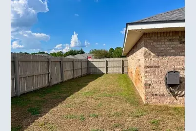 9866 Parker Lake Circle, Navarre, FL 32566 - Photo 29