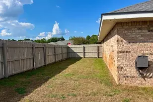 9866 Parker Lake Cir, Navarre, FL 32566 - Photo 29