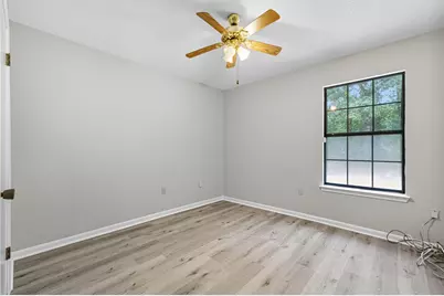 102 Grimes Avenue, Crestview, FL 32536 - Photo 15