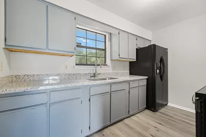 102 Grimes Avenue, Crestview, FL 32536 - Photo 9