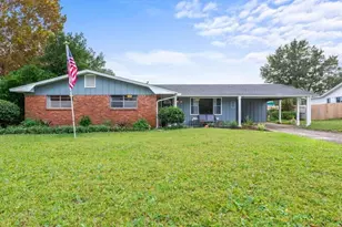 350 NW Barbara Dr NW, Fort Walton Beach, FL 32548 - Photo 1