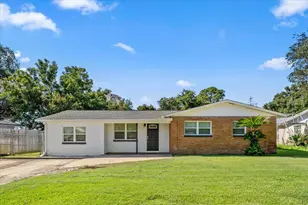 194 SW Coral Dr SW, Fort Walton Beach, FL 32548 - Photo 1