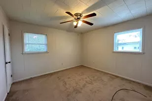 8101 4th St, Laurel Hill, FL 32567 - Photo 17