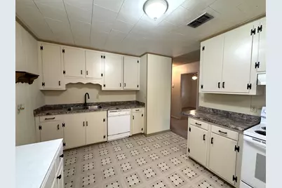 8101 4th Street, Laurel Hill, FL 32567 - Photo 5