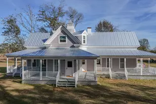 510 Railroad Ave, Defuniak Springs, FL 32433 - Photo 1