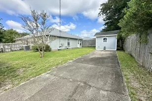 451 W Park Dr, Mary Esther, FL 32569 - Photo 47