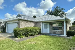 451 W Park Dr, Mary Esther, FL 32569 - Photo 3