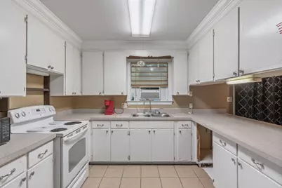 6436 Spruce Street, Milton, FL 32570 - Photo 9